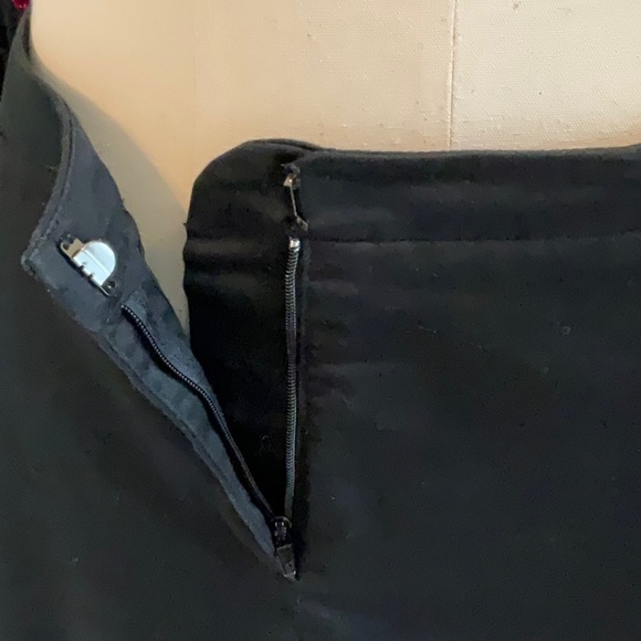 Black skirt. Size 12 - Picture 6 of 8